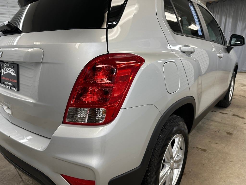 2022 Chevrolet Trax LS photo 17