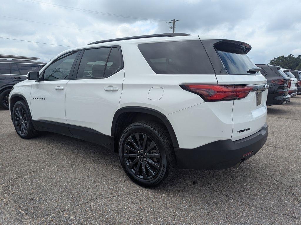 2023 Chevrolet Traverse RS photo 2