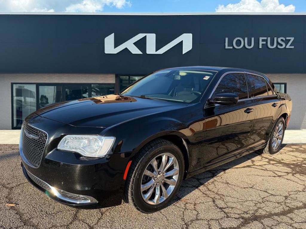 2017 Chrysler 300 Limited