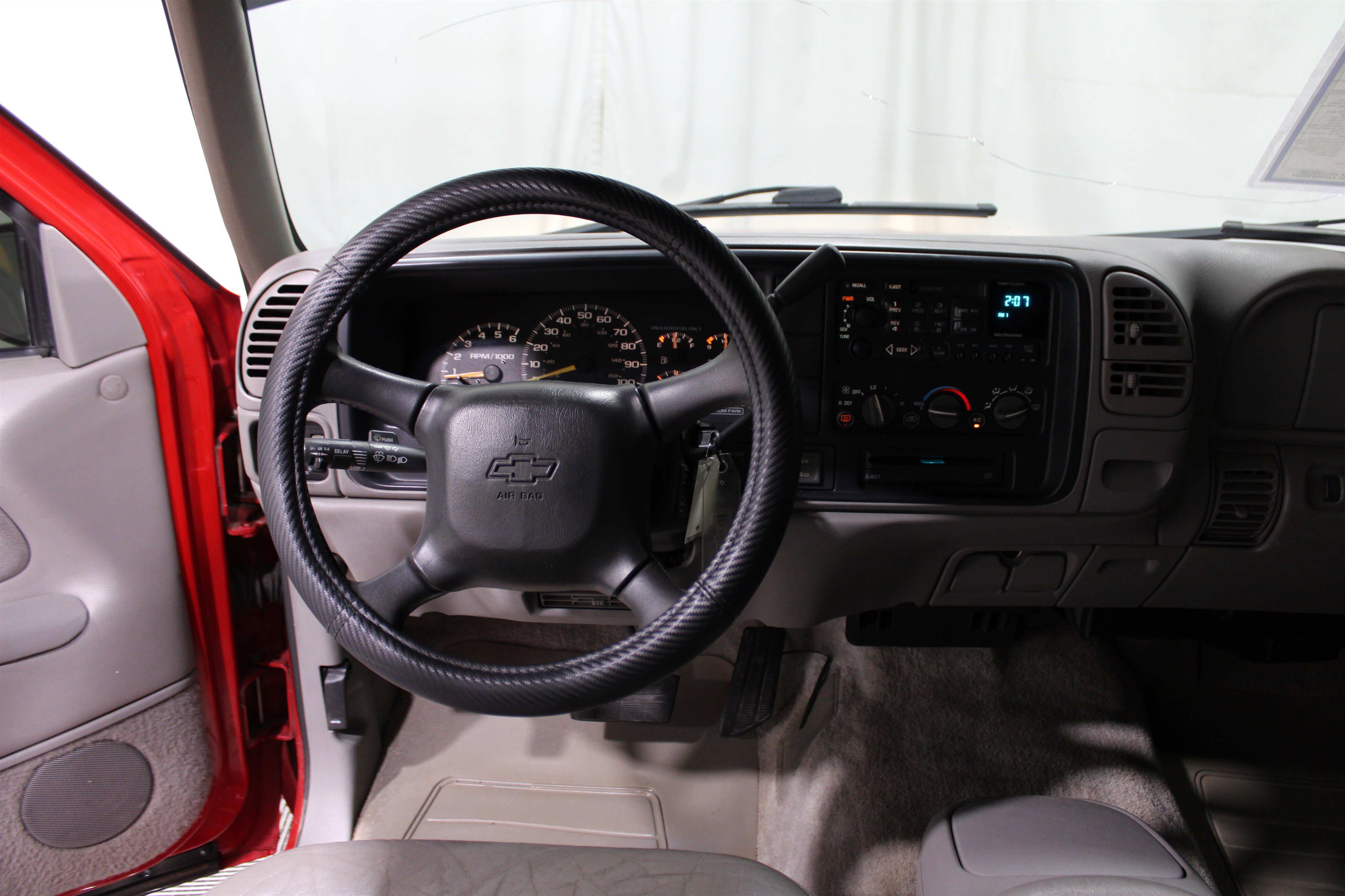 1999 Chevrolet Tahoe Z71 photo 2