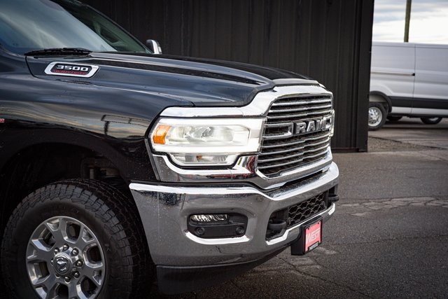 2023 Ram 3500 Laramie photo 4