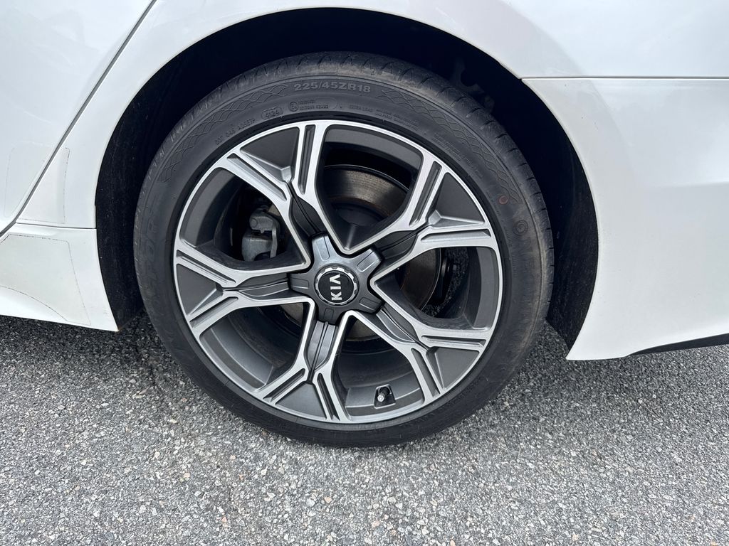 2020 Kia Stinger GT-Line photo 19