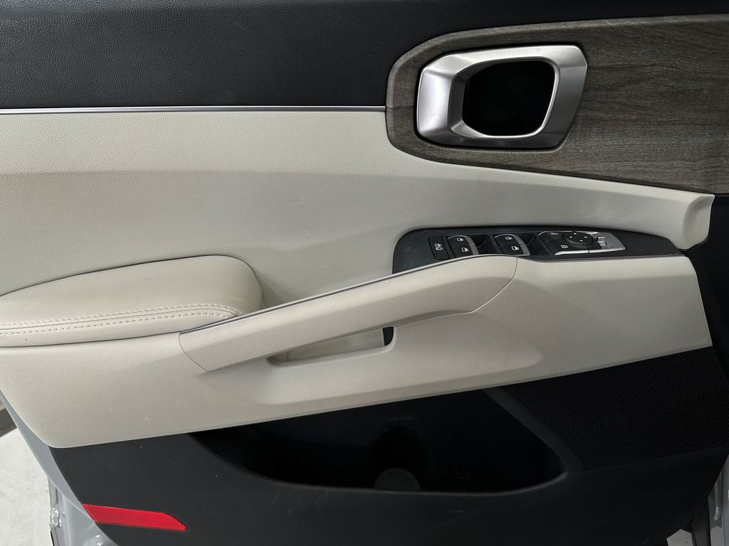 2023 Kia Sorento EX photo 5