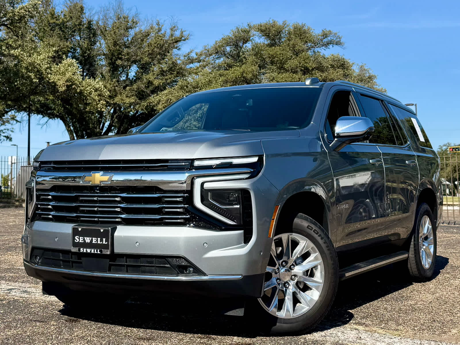 2025 Chevrolet Tahoe Premier's photo