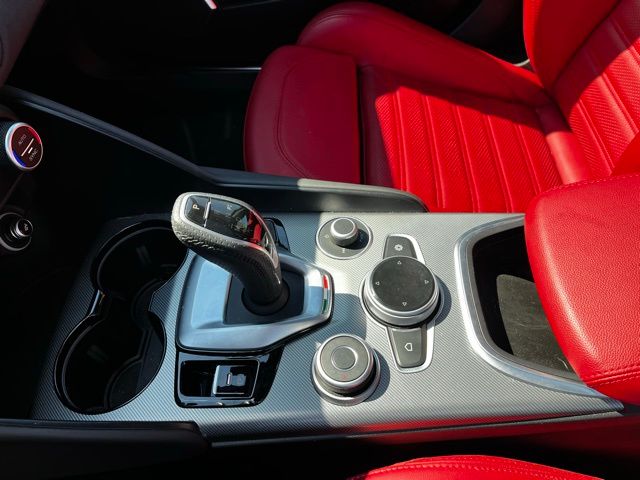 2022 Alfa Romeo Giulia Ti - VELOCE photo 21
