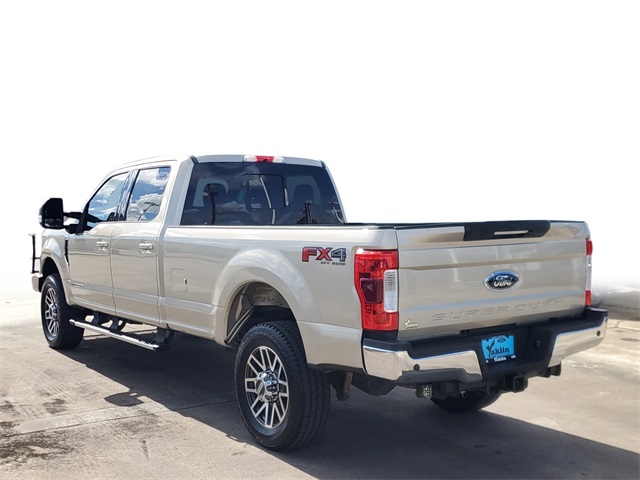 2017 Ford F-350 Lariat photo 3