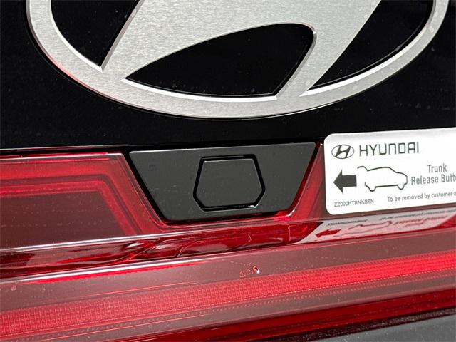2025 Hyundai Elantra Hybrid SEL Sport photo 30
