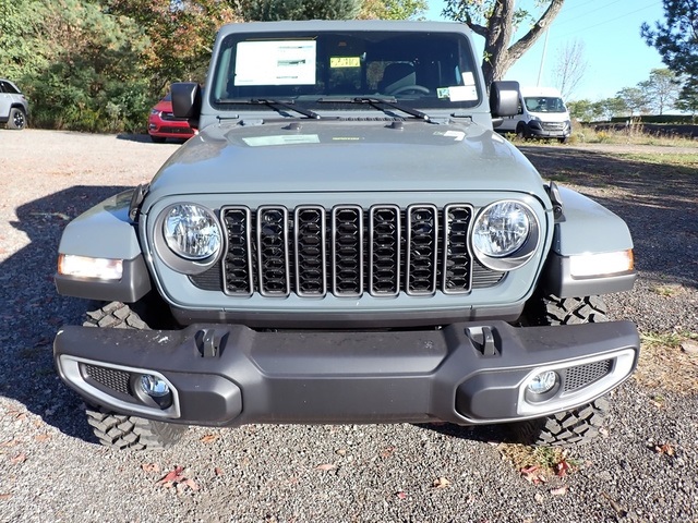 2025 Jeep Gladiator Sport photo 9