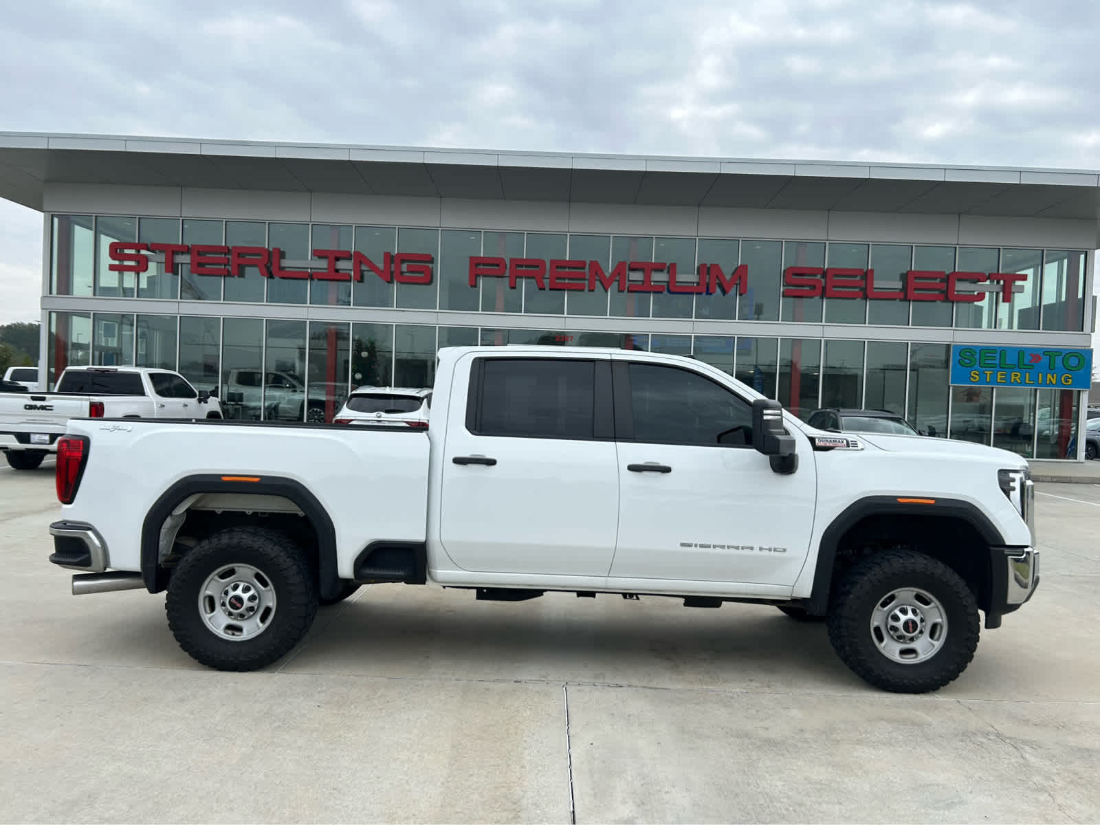 2024 GMC Sierra 2500HD Pro's photo