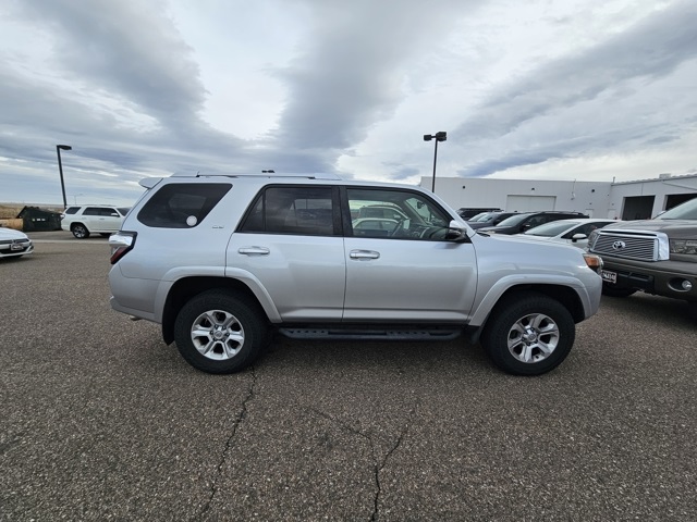 2017 Toyota 4Runner SR5 Premium photo 4