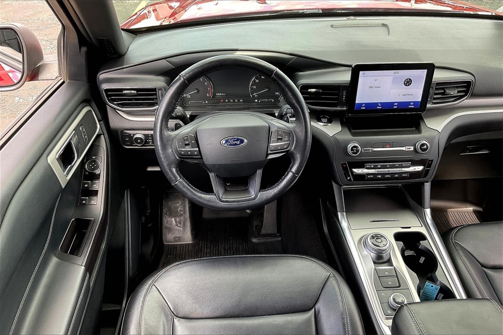 2020 Ford Explorer XLT photo 3