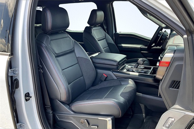 2025 Ford F-150 Raptor photo 30