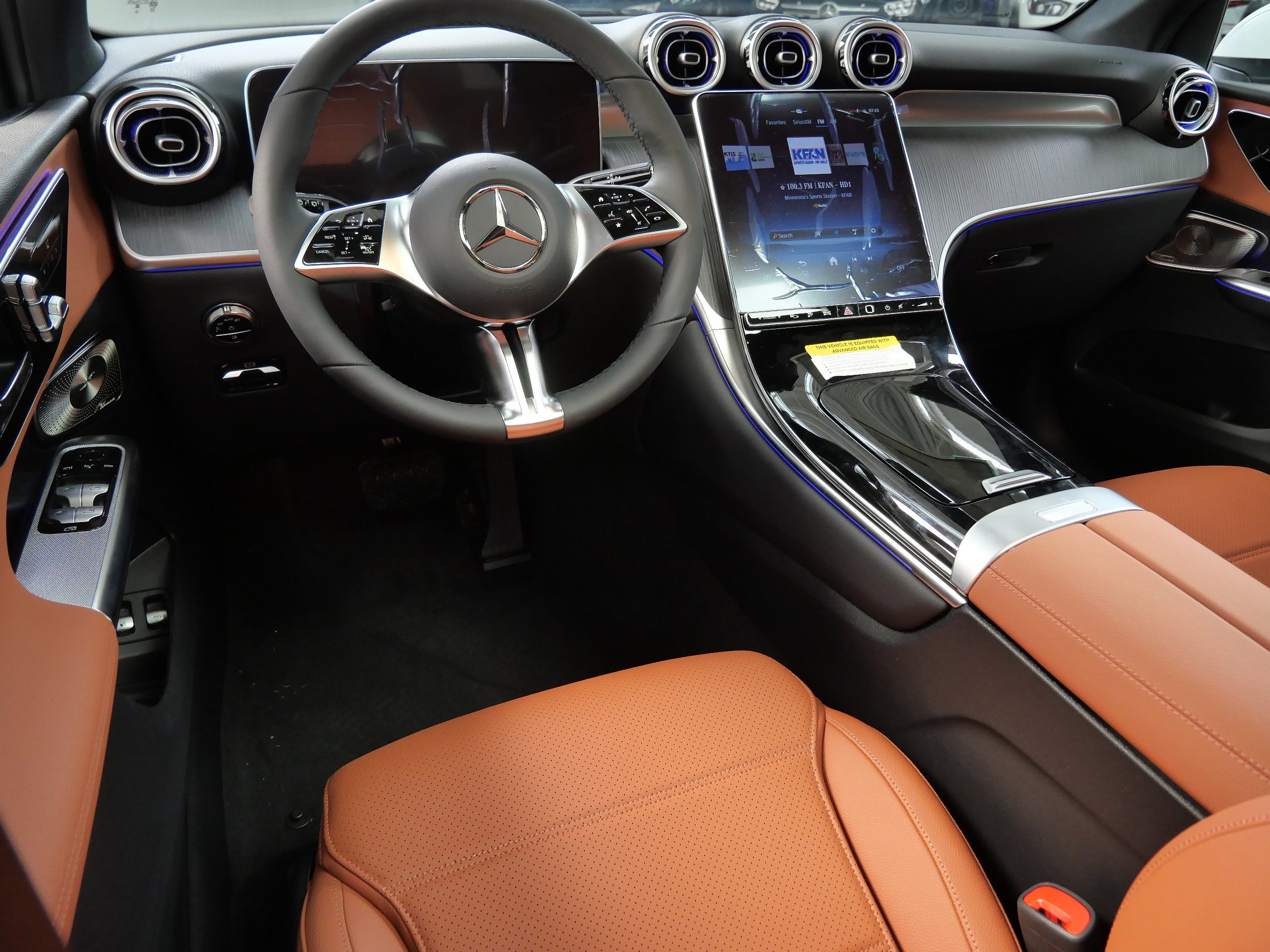 2026 Mercedes Benz GLC 350e 4MATIC photo 2