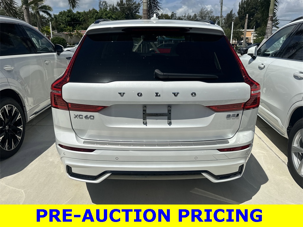 2024 Volvo XC60 B5 Plus photo 4