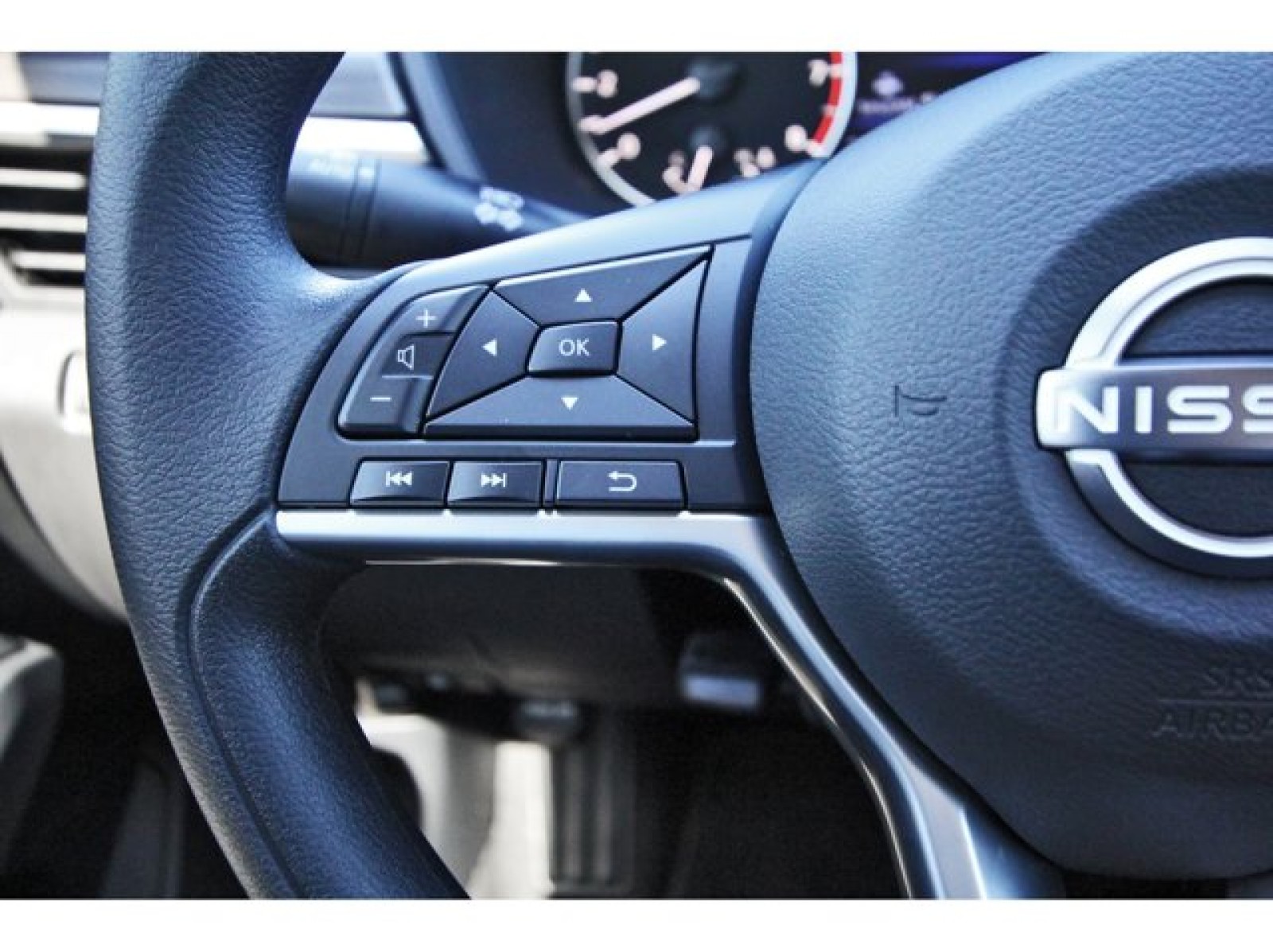 2025 Nissan Altima SV Gray at Robbins Nissan