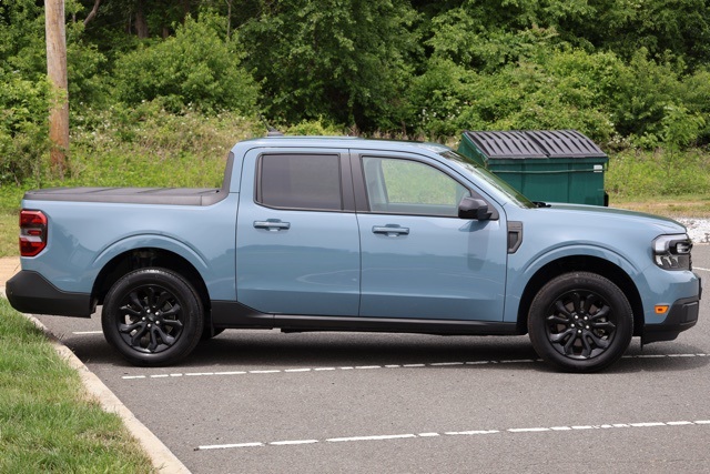 2023 Ford Maverick Lariat photo 4