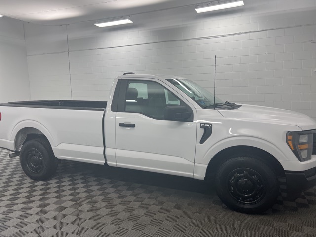 2023 Ford F-150 XL photo 3