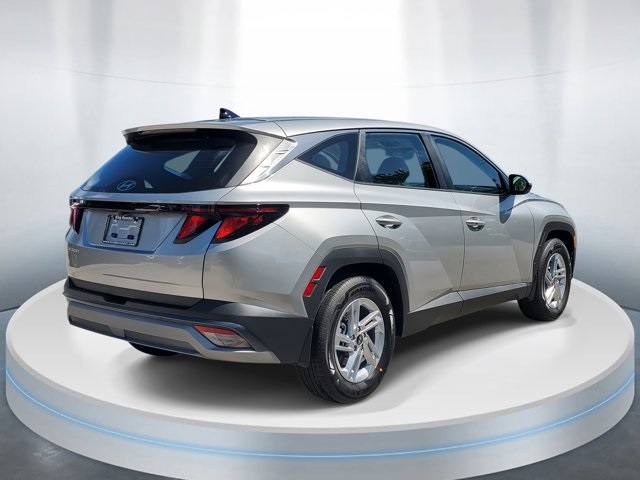 2026 Hyundai Tucson SE photo 4