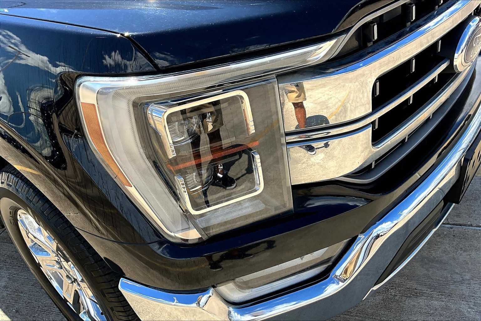 2021 Ford F-150 Lariat photo 26