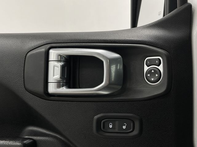 2020 Jeep Wrangler Unlimited Sport Altitude photo 24