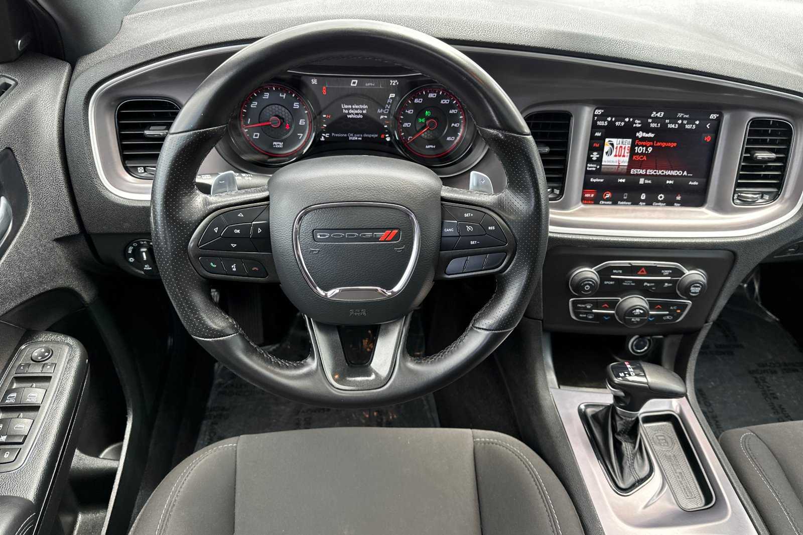 2022 Dodge Charger R/T photo 15