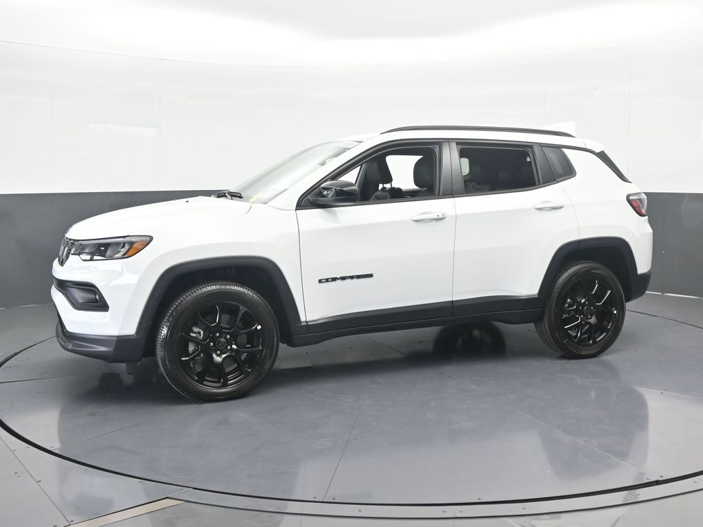 2026 Jeep Compass Latitude Altitude photo 2