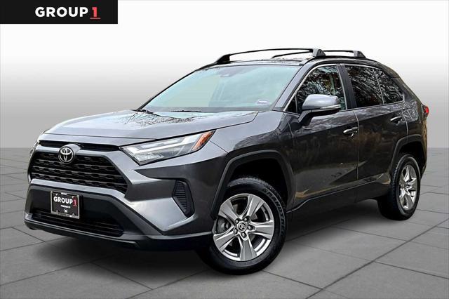 2022 Toyota RAV4 XLE's photo