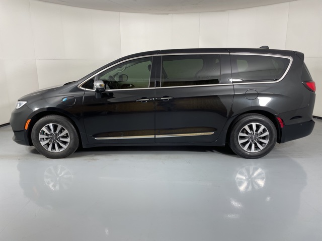 2022 Chrysler Pacifica Hybrid Limited photo 5