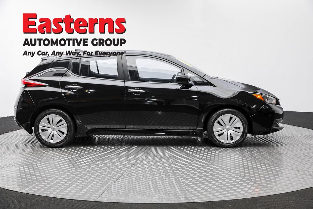 2023 Nissan Leaf S photo 4