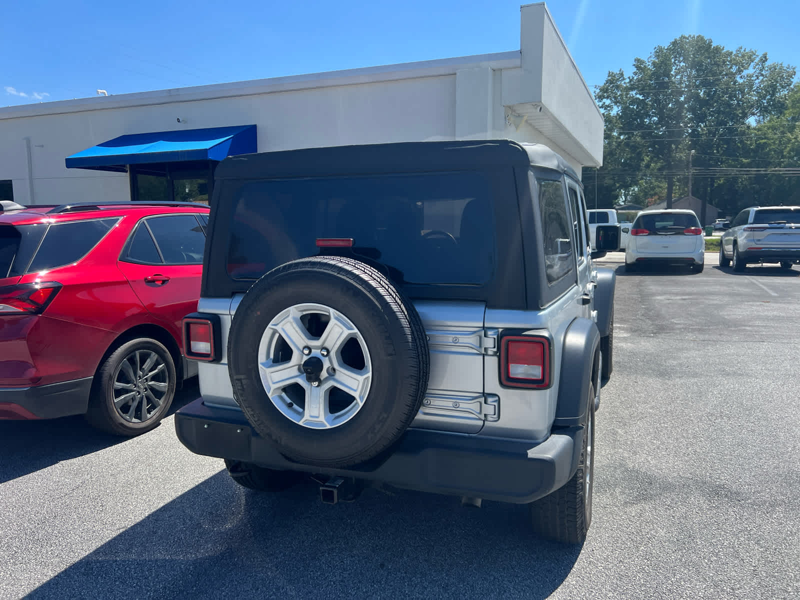 2022 Jeep Wrangler Unlimited Sport S photo 5