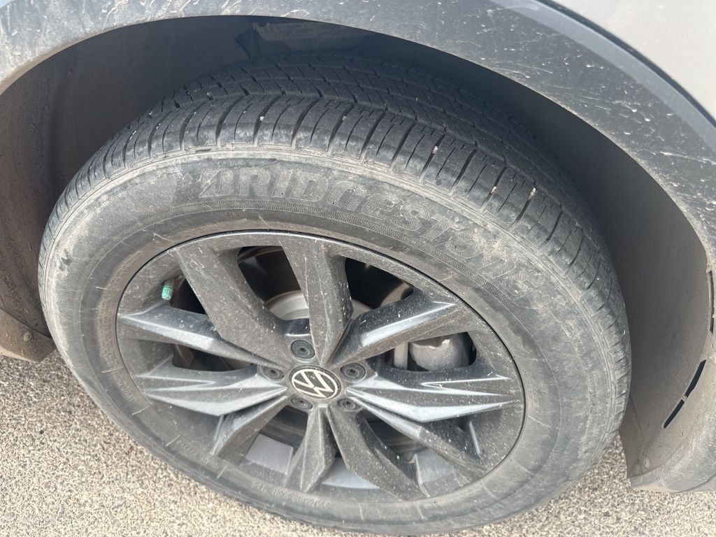 2022 Volkswagen Tiguan SE photo 10