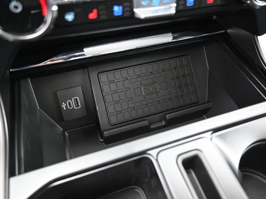 2025 Ford F-150 Lariat photo 16