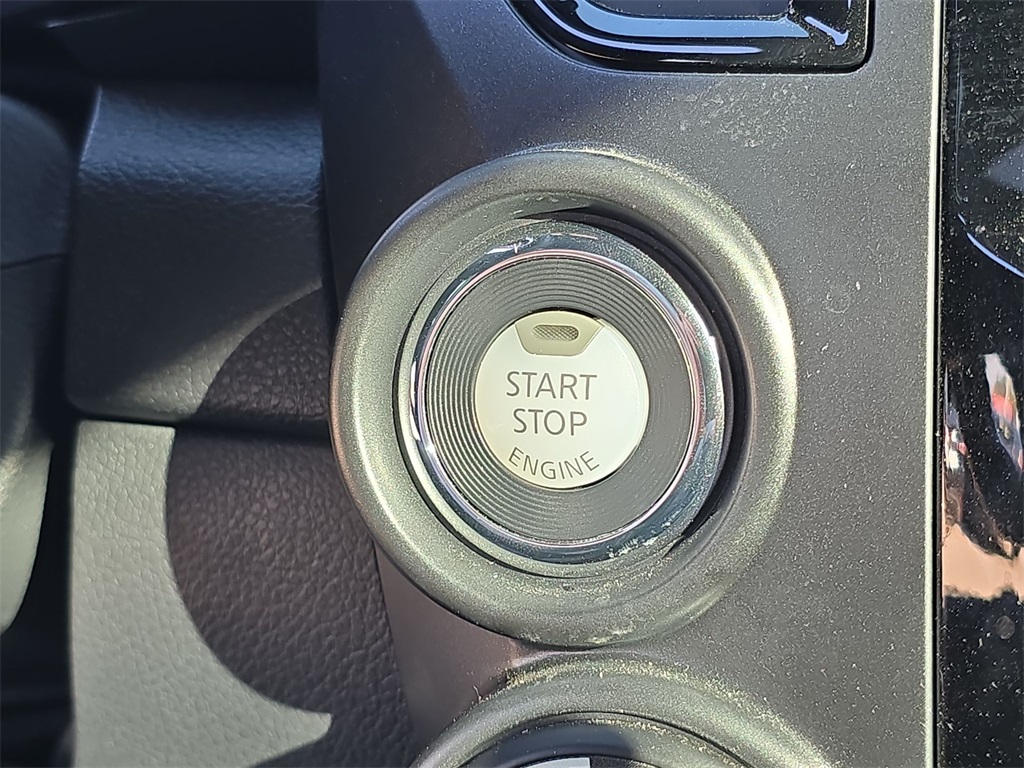 2023 Nissan Titan PRO-4X photo 29