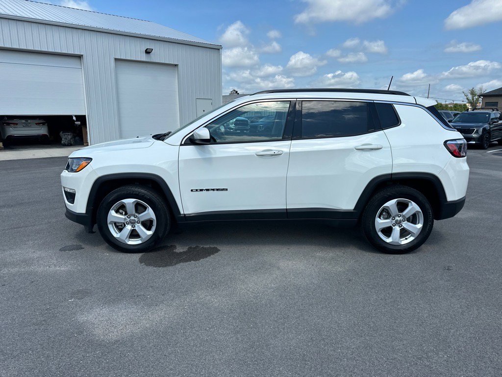 2021 Jeep Compass Latitude photo 3