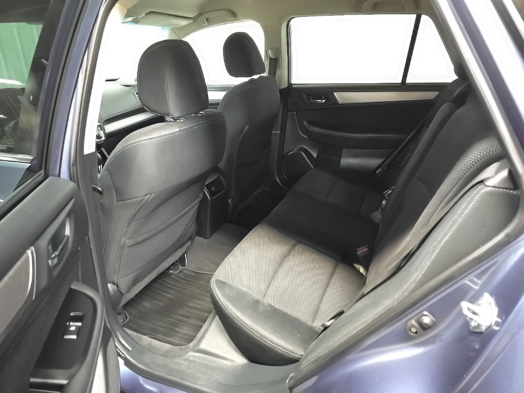 2015 Subaru Outback 2.5i Premium photo 30
