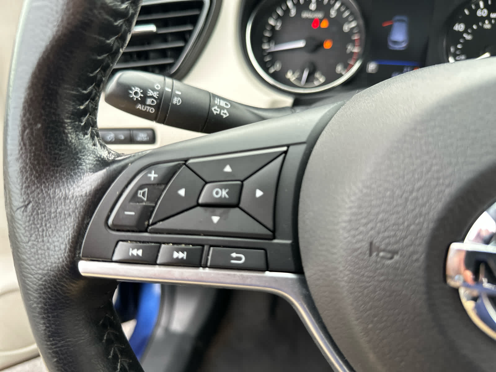 2020 Nissan Rogue Sport SL photo 23