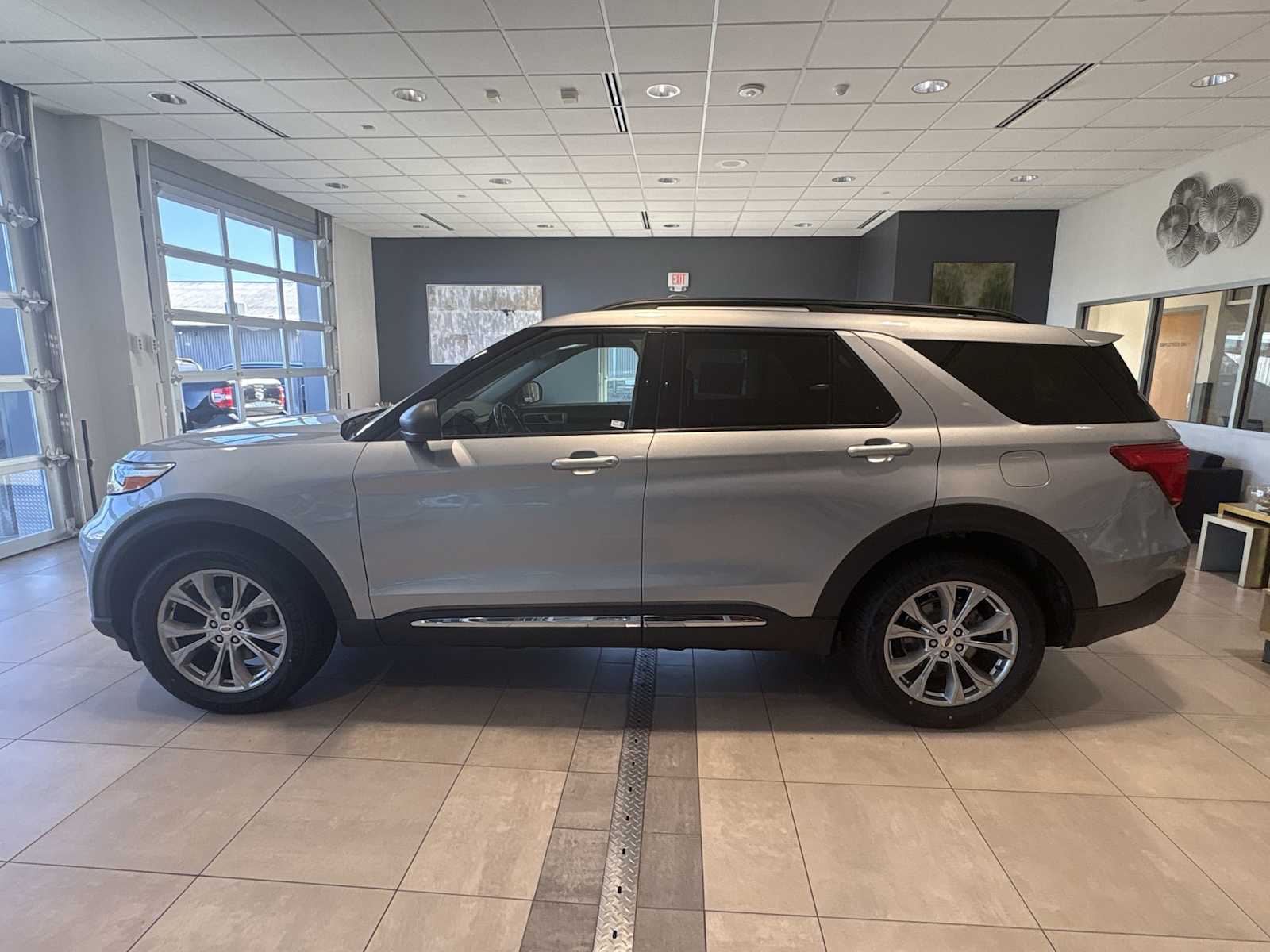 2020 Ford Explorer XLT photo 4