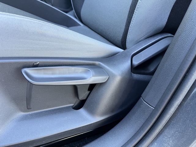 2023 Volkswagen Taos S photo 26