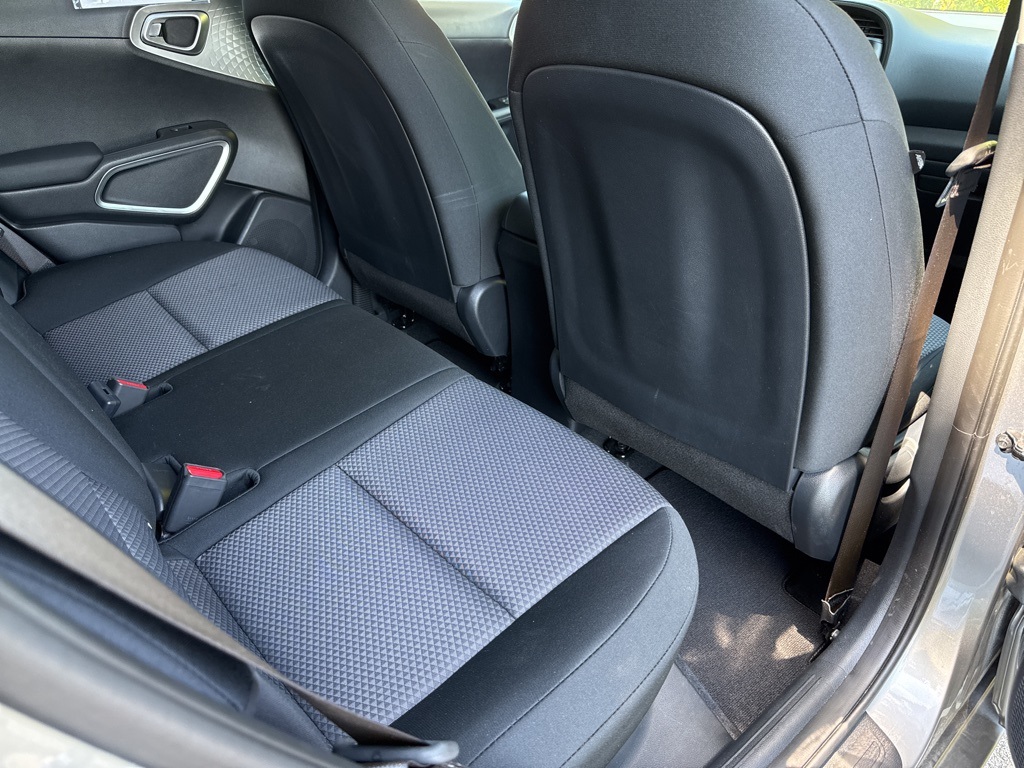 2024 Kia Soul LX photo 16