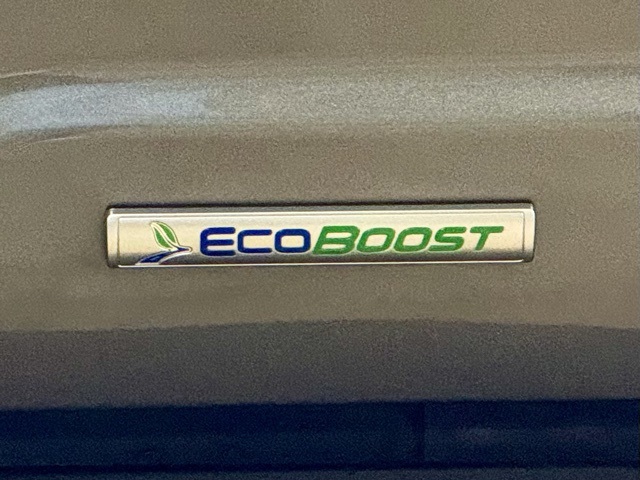 2022 Ford F-150 Platinum photo 11