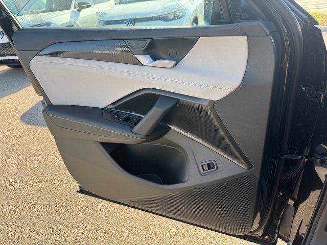 2025 Volkswagen Tiguan SE photo 19