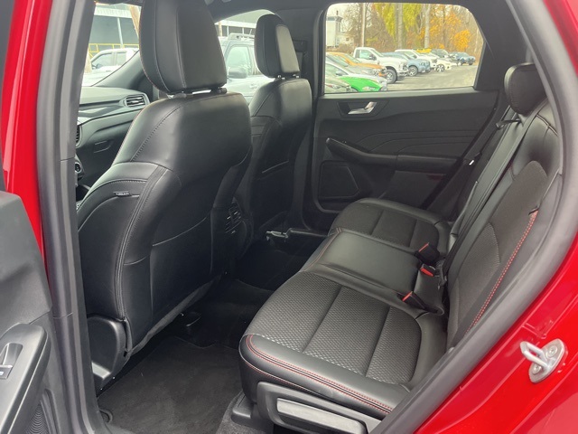 2025 Ford Escape ST-Line photo 3