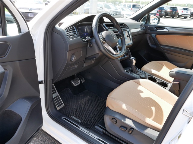 2023 Volkswagen Tiguan SE R-Line Black photo 11
