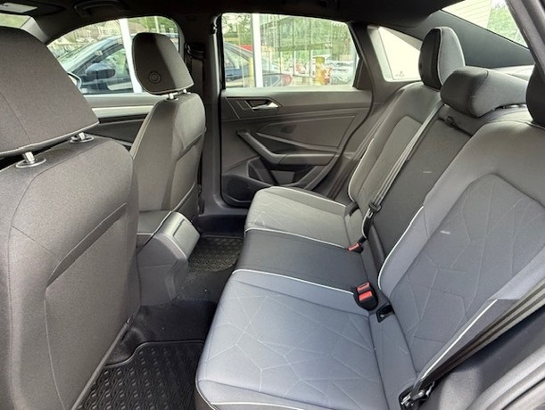 2025 Volkswagen Jetta 1.5T Sport photo 13
