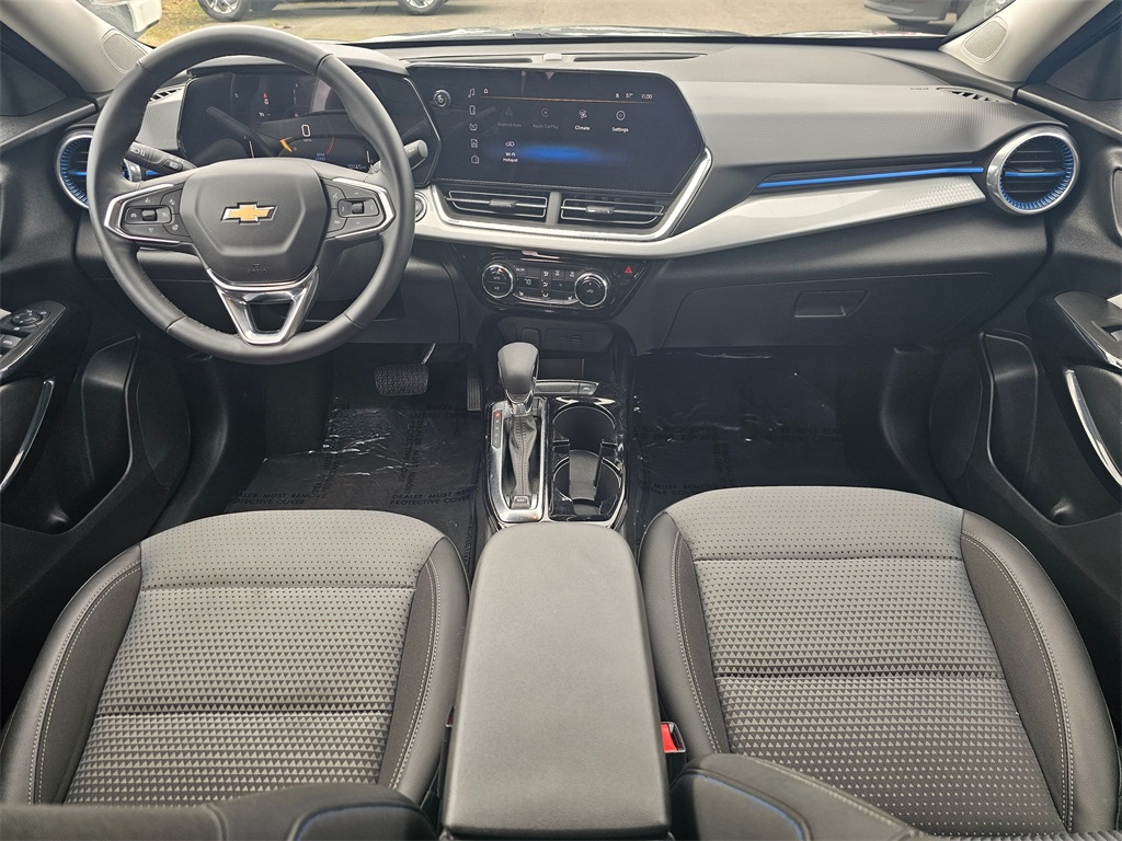 2024 Chevrolet Trax LT photo 17