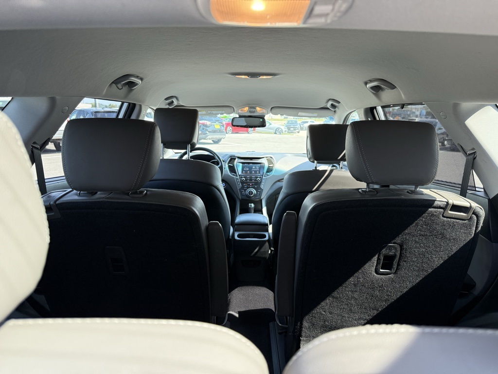 2017 Hyundai Santa Fe Limited photo 17