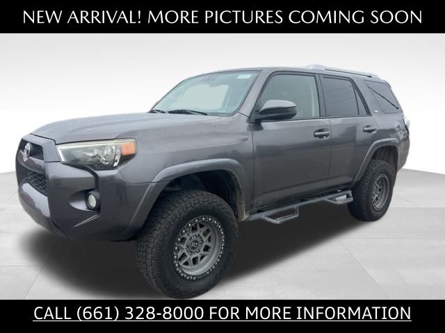2014 Toyota 4Runner SR5's photo