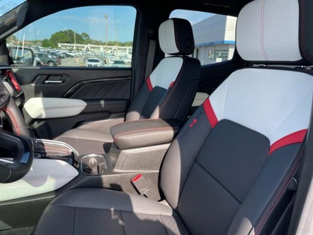 2024 Gmc Canyon AT4X photo 13