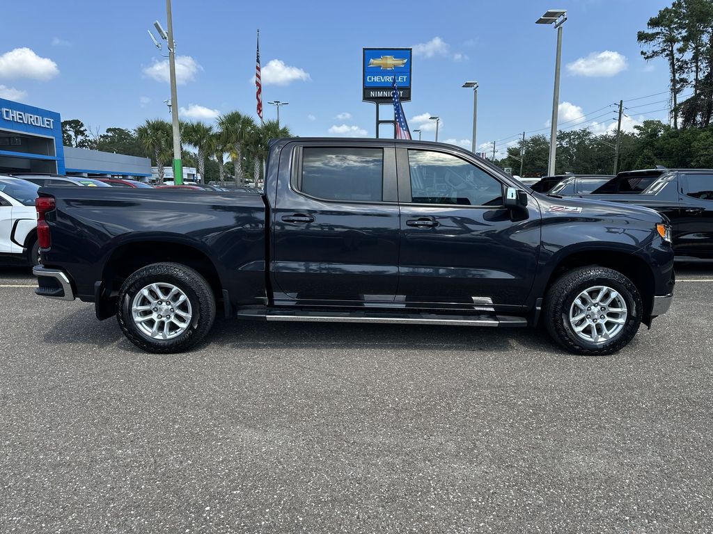 2022 Chevrolet Silverado 1500 LT photo 17