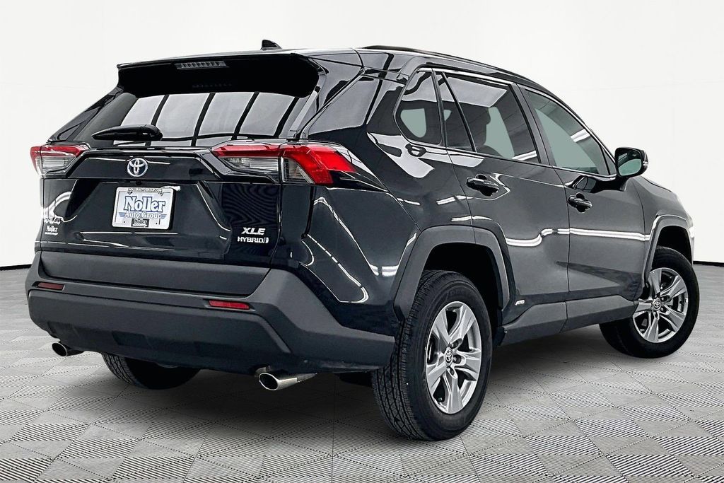 Used 2024 Toyota RAV4 XLE with VIN 4T3RWRFV4RU150182 for sale in Kansas City